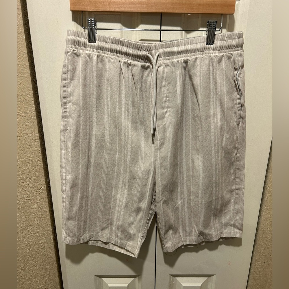 Public Record Cotton Shorts Men’s Resort Summer , size Large - Picture 2 of 5